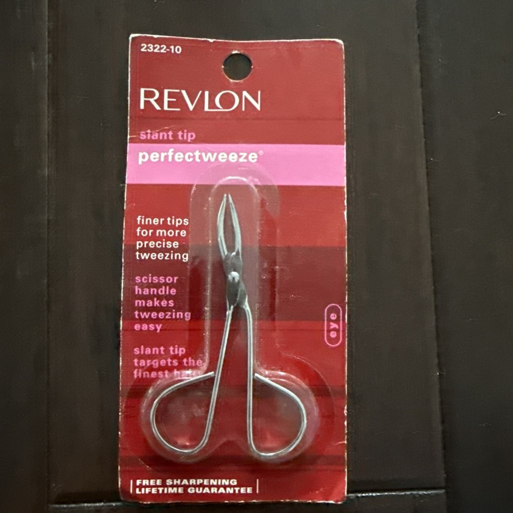 Revlon Slant  Tip Perfectweez 2322-10 . NEW
